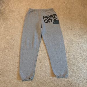 Gray Free City Sweatpants (size S)